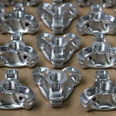 Tolerancja 0,01 mm Części aluminiowe CNC Toczenie CNC Certyfikat ISO9001