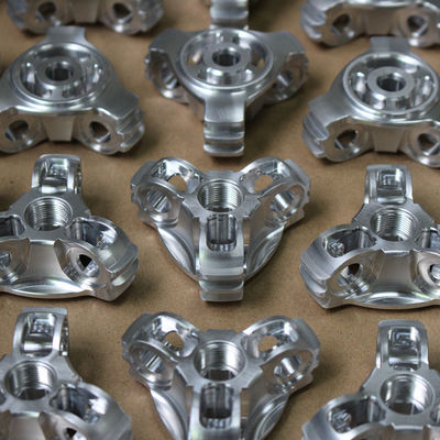 Anodowanie Malowanie Części aluminiowe obrabiane CNC Szybkie prototypowanie do produkcji
