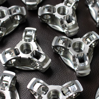 Szybkie prototypowe części aluminiowe CNC Wysoka precyzja Tolerancja 0,05 mm