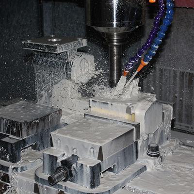 Dostosowane części do prototypowania aluminium CNC z wykończeniem powierzchni do szlifowania gratującego