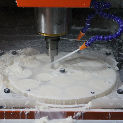 Dostosowane mechaniczne części CNC z tworzywa sztucznego PP Szlifowanie Piaskowanie Wykończenie powierzchni